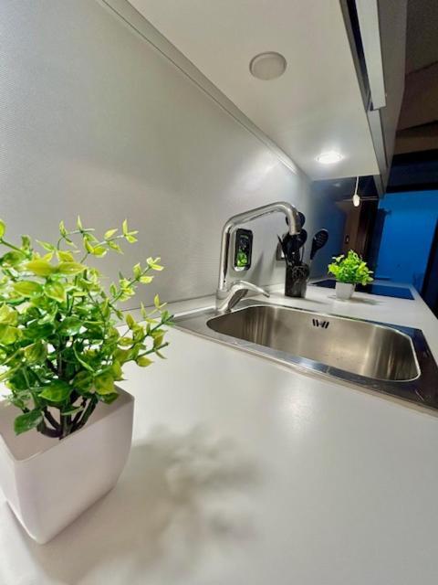 Residence Zar 8 Триест Экстерьер фото
